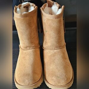 UGG Tan Ankle Boot for girls